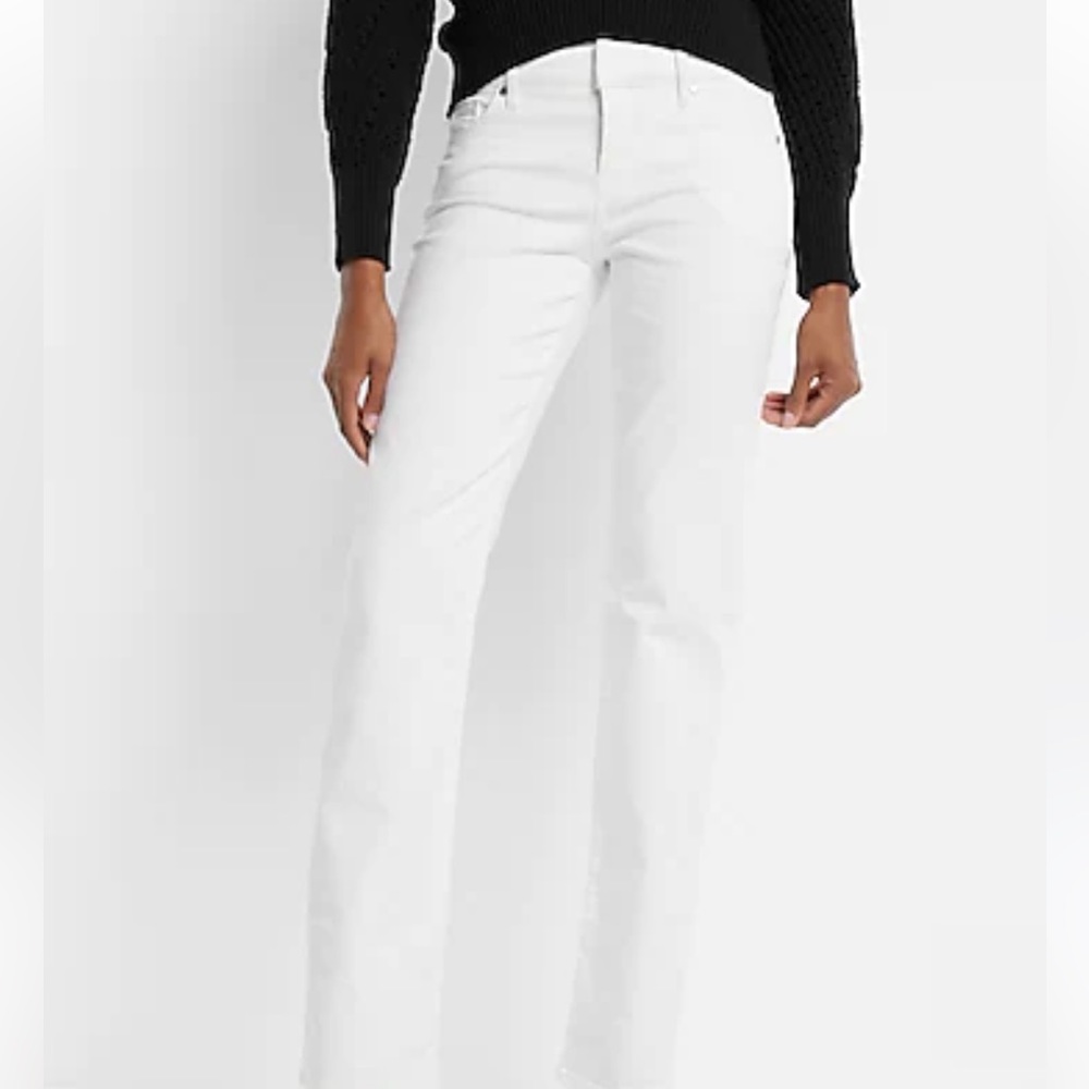 Like New Express Super High Rise White Straight Jeans